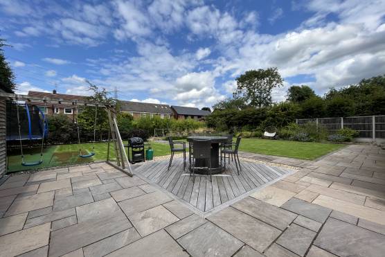 3422M 48 tv drama location house in Manchester stylish open plan family home with large garden