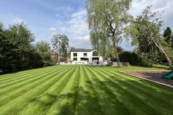 3423C 48 tv drama location house in Cheshire large contemporary family home with large garden and patio area