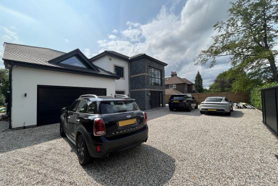 3423C 50 filming location house in Cheshire large contemporary family home with large driveway