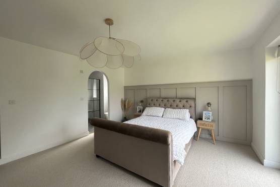 3426W 16 photo shoot location house in Cheshire large stylish bedroom