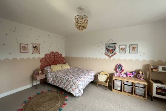 3426W 17 tv shoot location house in Cheshire large stylish kids bedroom