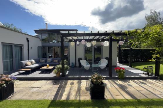 3427C 17 tv commercial location house in Cheshire stylish outdoor seating area.jpg