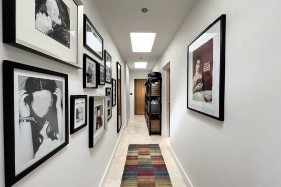 3427C 30 filming location house in Cheshire hallway