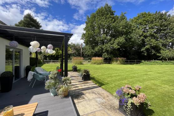 3427C 36 filming location house in Cheshire stylish patio with garden