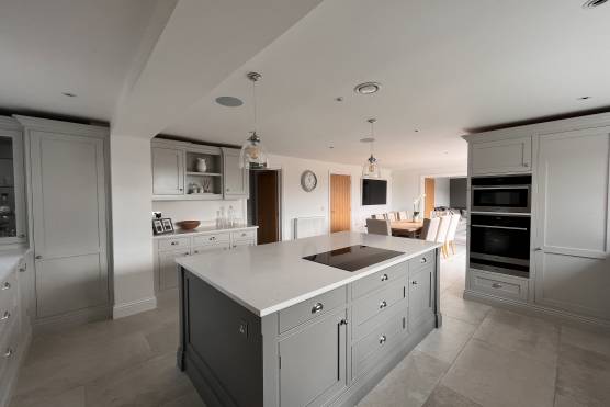 3429W 3 tv drama location house in west yorkshire open plan stylish kitchen