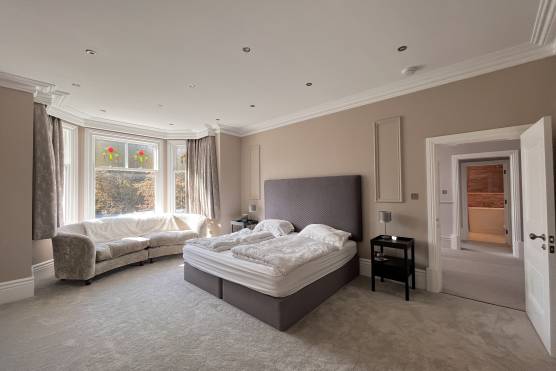 3432M 14 tv drama location house in Manchester large stylish bedroom