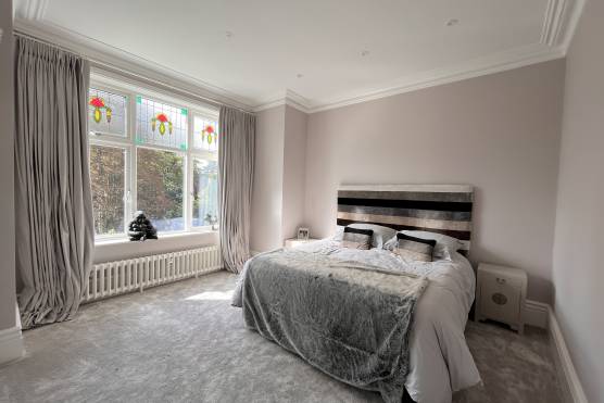 3432M 19 tv drama location house in Manchester large stylish bedroom