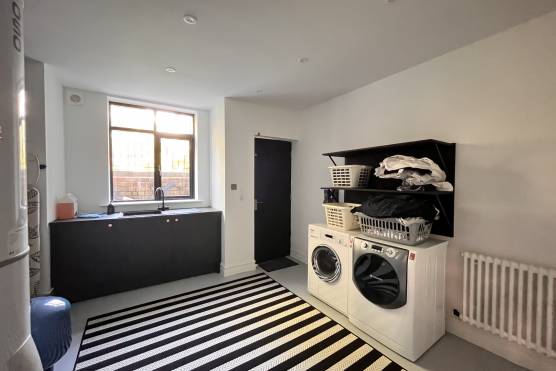 3432M 31 filming location house in Manchester large utility room