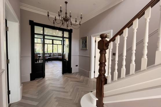 3432M 9 tv drama location house in Manchester stylish staircase and large entryway