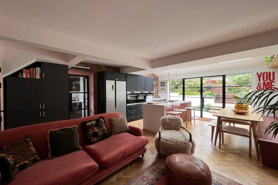 3440W-9-tv-commercial-location-house-in-Leeds-stylish-open-plan-kitchen.jpg