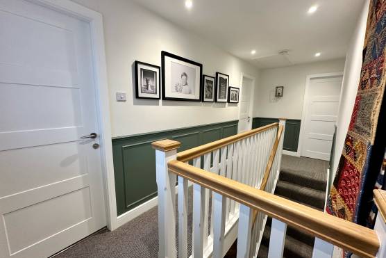 3453C 19 tv drama location house in Cheshire staircase.jpg