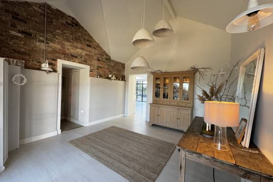 3454N 23 tv commercial location house in North Yorkshire stylish hallway.jpg