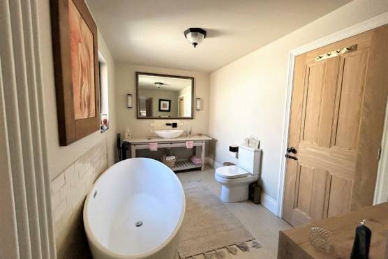 3455SH-17-photo-shoot-location-house-in-Sheffield-bathroom.jpg