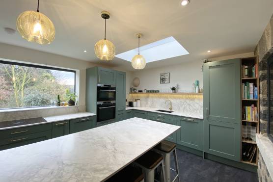 3458W_3_tv_drama_location_in_West_Yorkshire_stylish_cottage_open_plan_kitchen