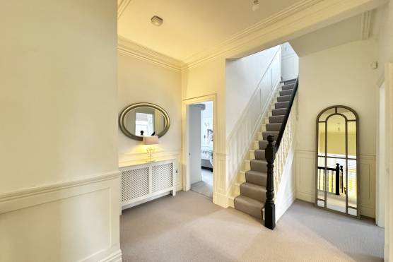 3459V 38 tv drama location house in Merseyside stylish entryway and staircase