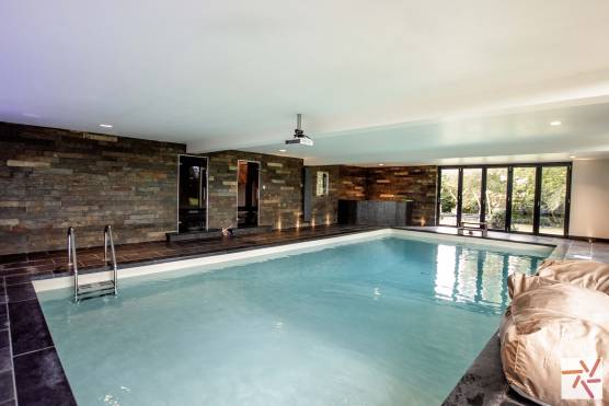 3461W 16 tv drama location house in west yorkshire indoor swimming pool.jpg