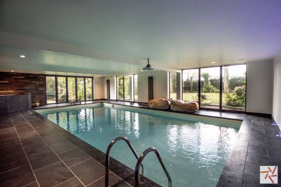 3461W-17-photo-shoot-location-in-west-yorkshire-indoor-swimming-pool.jpg