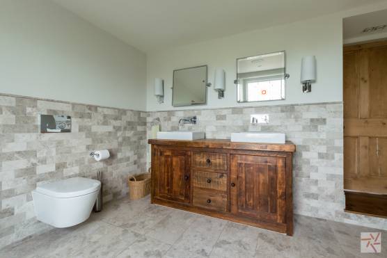 3461W 23 tv shoot location house in West Yorkshire bathroom.jpg