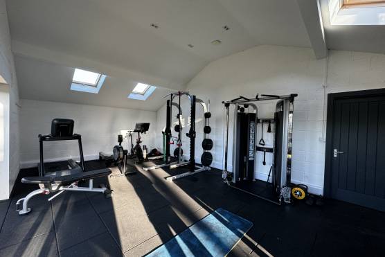 3461W 28 filming location house in West Yorkshire home gym.JPG