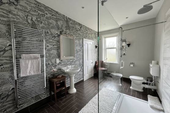 3462W 30 filming location house in West Yorkshire large bathroom