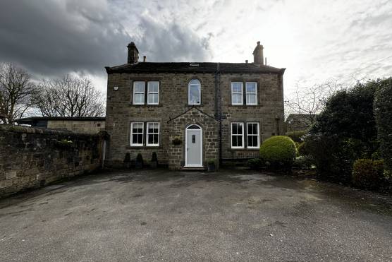 3462W 52 tv shoot location house in West Yorkshire