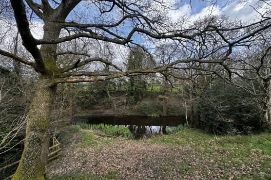 3464C 43 tv drama location house in Cheshire farmhouse with acres of farmland