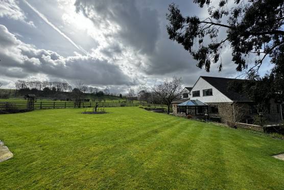 3464C 48 tv drama location house in Cheshire farmhouse with acres of farmland