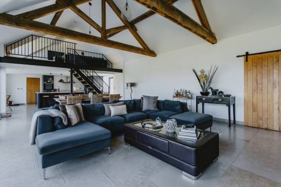 3466E 6 photo shoot location house in Lincolnshire open plan living area with exposed beams