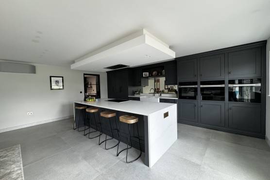 3469C 4 tv commercial location house in Cheshire modern open plan kitchen with island