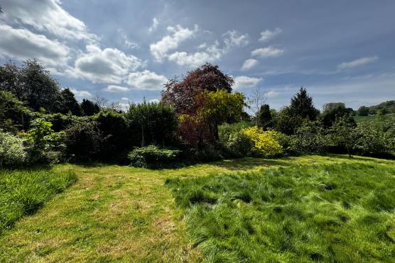 3470W 35 filming location house in West Yorkshire with large garden