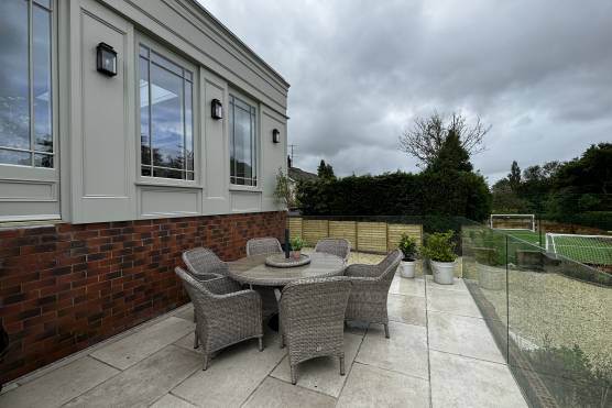 3473L 40 tv shoot location house in Lancashire garden patio area.JPG