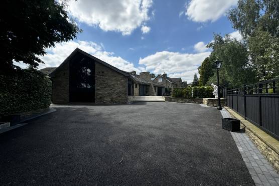 3476W 45 filming location house in West Yorkshire with large driveway