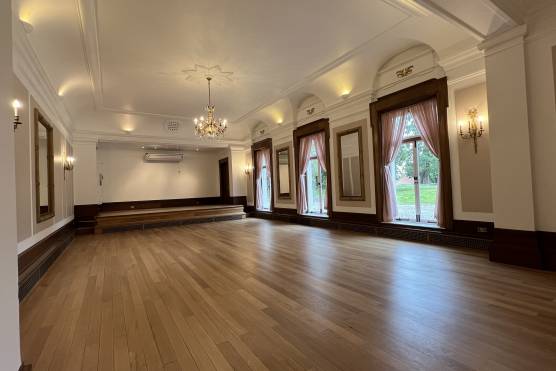 3478NW 16 photo shoot location in North Wales elegant period property ballroom.jpg