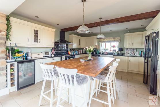 3134N 5 photo shoot location in north yorkshire traditional kitchen