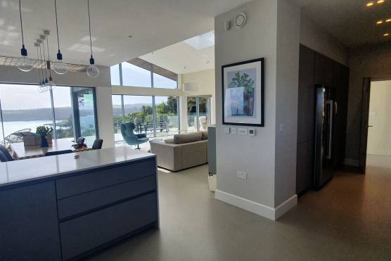 3468D 7 tv drama location house in Devon contemporary beach front location with sea views with open plan kitchen