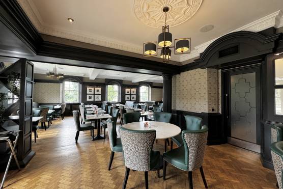 3479C 26 tv drama location house in Cheshire restaurant.jpg