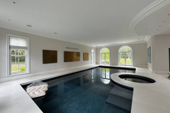 3480C 20 filming location house in Cheshire indoor swimming pool.jpg