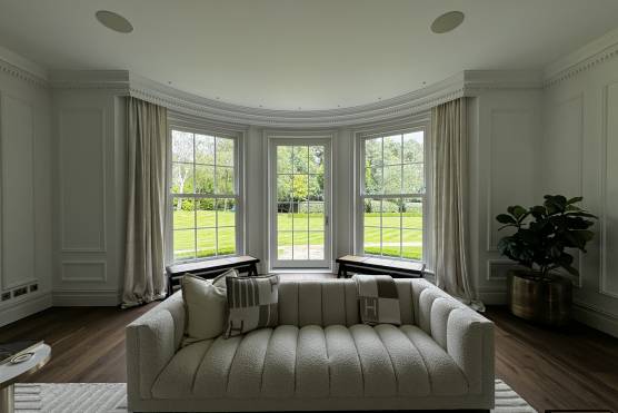 3480C 7 tv drama location house in Cheshire living room with high ceilings.jpg