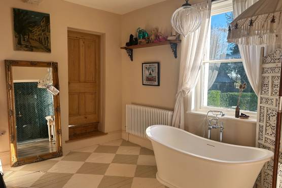 3485NW 24 tv commercial location house in North Wales period property bathroom.jpg