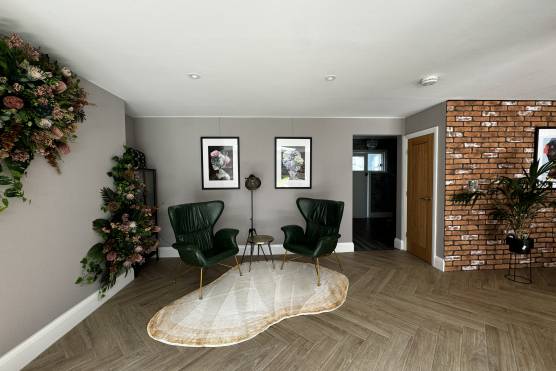 3486M 12 tv drama location house in Greater Manchester open plan living area.JPG