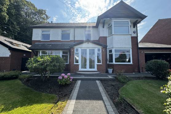 3486M 55 tv drama location house in Bolton family home exterior.jpg