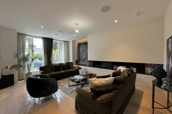 3487M 15 tv drama location house in Manchester open plan stylish living room.jpg