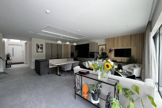 3487M 6 filming location house in Manchester contemporary open plan kitchen and living area.jpg