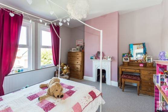 3135W 11 filming location in west yorkshire childrens bedroom