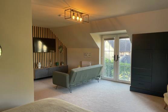 3498W-17-tv-drama-location-house-in-West-Yorkshire-bedroom.jpg