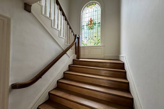 3496NE 39 tv drama location house in North East England large feature staircase with stained glass windows