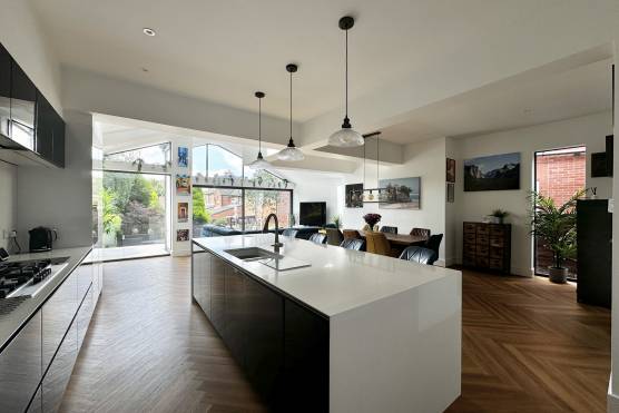 3493C 5 filming location house in Cheshire modern open plan kitchen with kitchen island