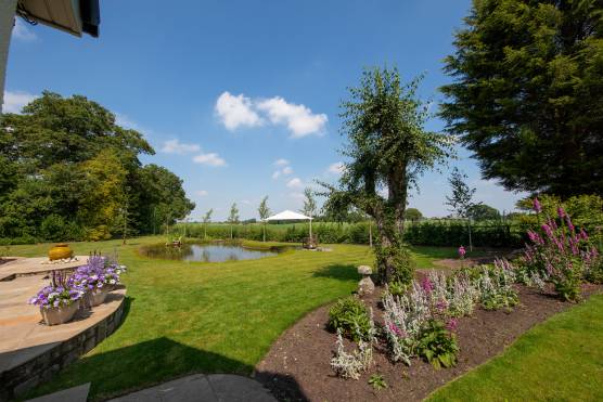 3497C 30 filming location house in Cheshire stylish home with large garden with rural views and pond