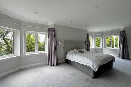 3494C 24 tv commercial location house in Cheshire large family home with large bedroom