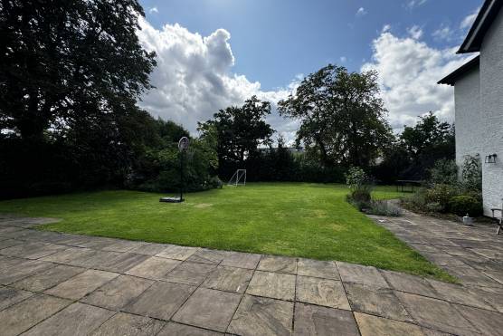 3494C 31 tv shoot location house in Cheshire large family home with large garden